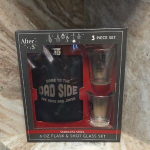 🎄NWT🎄 Dad Joke Flask and Shot Glass Set - Black and Silver